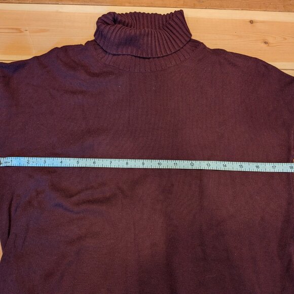 Lululemon Softer Still Dress in Garnet in Small - Picture 4 of 10